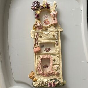 Figi Graphics 90s Vintage Victorian  Rose Dresser Collage Photo Picture Frame